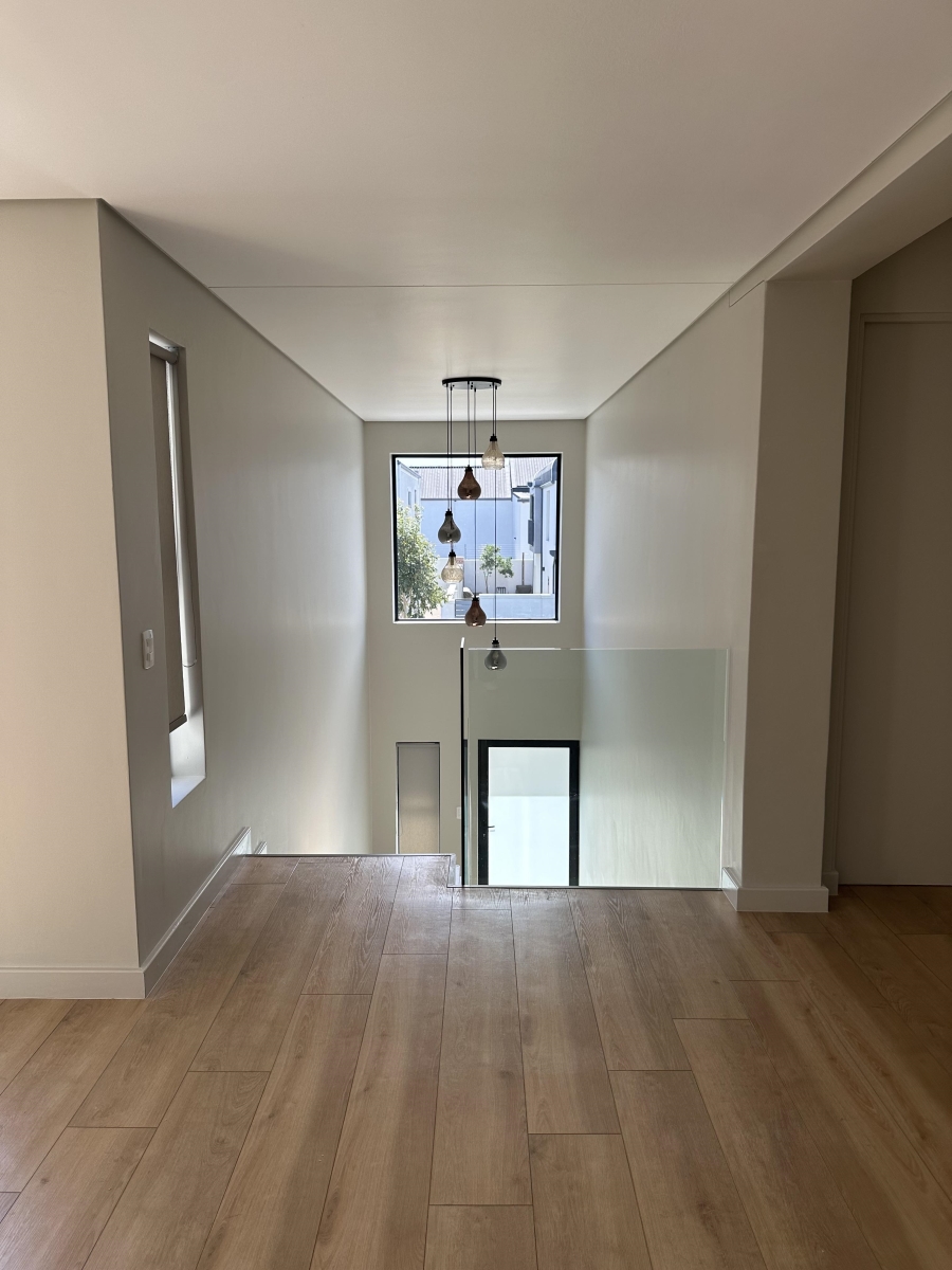 3 Bedroom Property for Sale in Lemoenkloof Western Cape